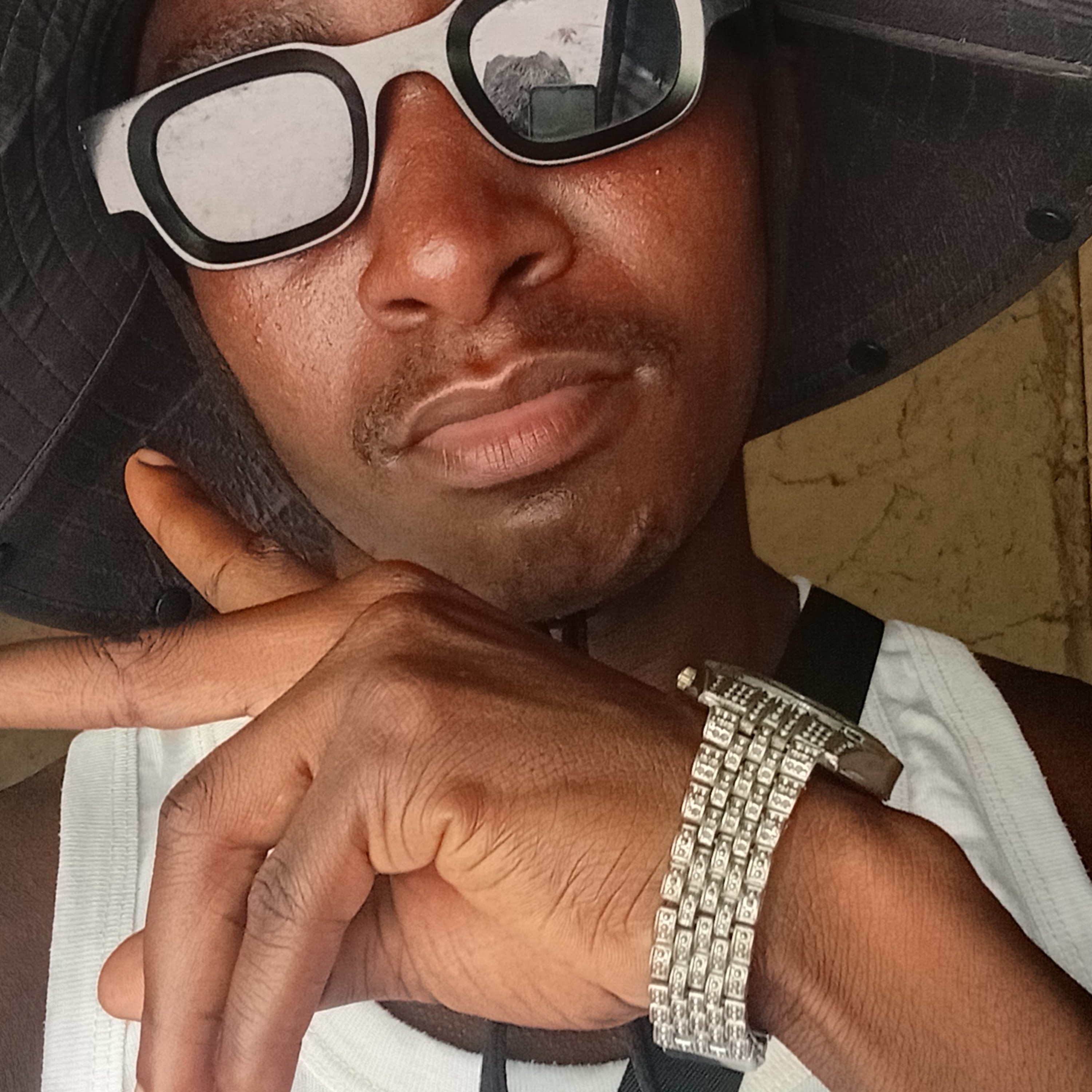 Fala baixo  (Feed Disabled) cover art